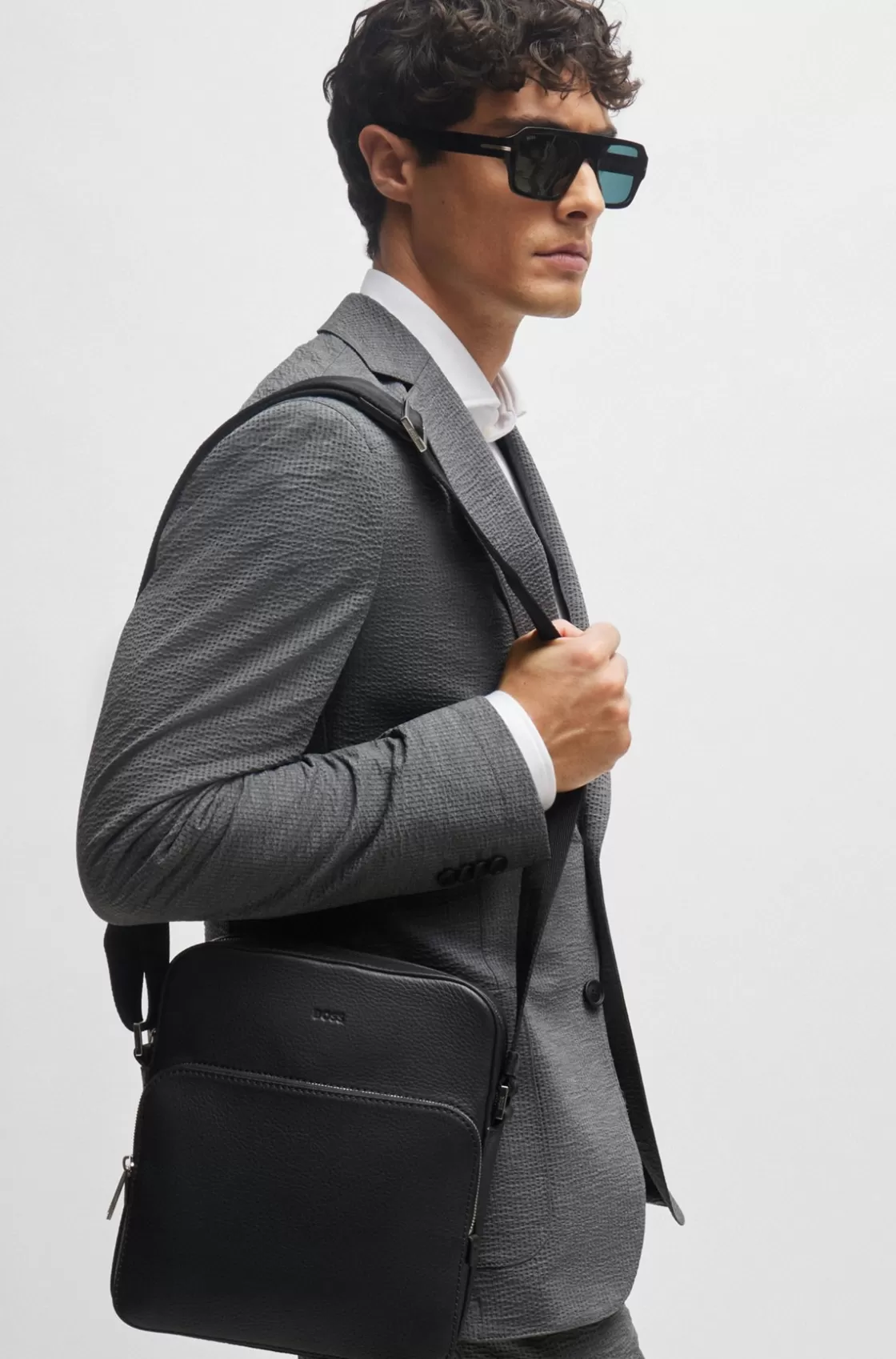 HUGO BOSS Reporter Bag In Grained Italian Leather With Embossed Logo Black Hot