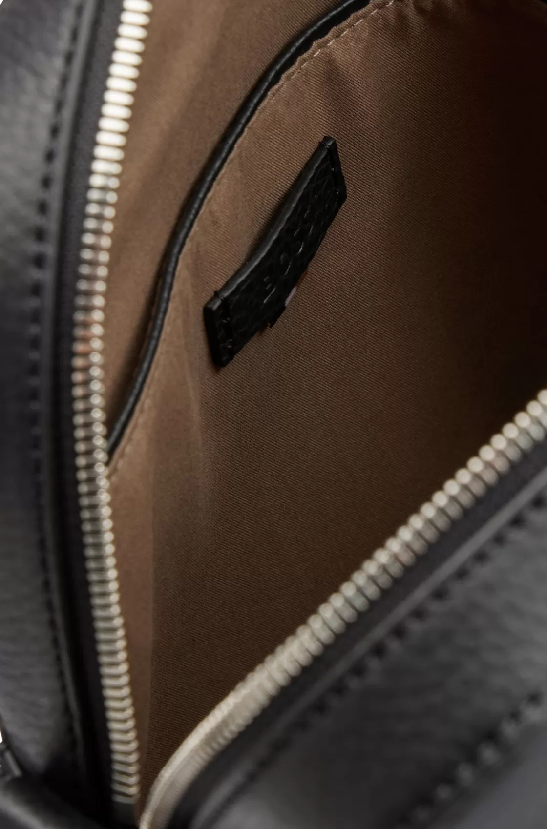 HUGO BOSS Reporter Bag In Grained Italian Leather With Embossed Logo Black Hot